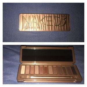 Urban Decay Naked 3 Eyeshadow palette