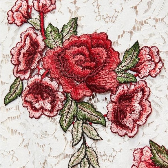 Peace + Love White Lace Rose Appliqué Dress - Picture 4 of 4