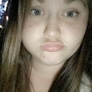 Meet your Posher, Alexys