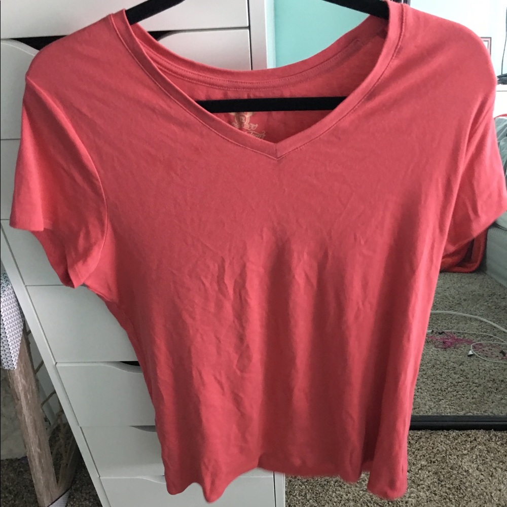 Pink v neck t shirt!