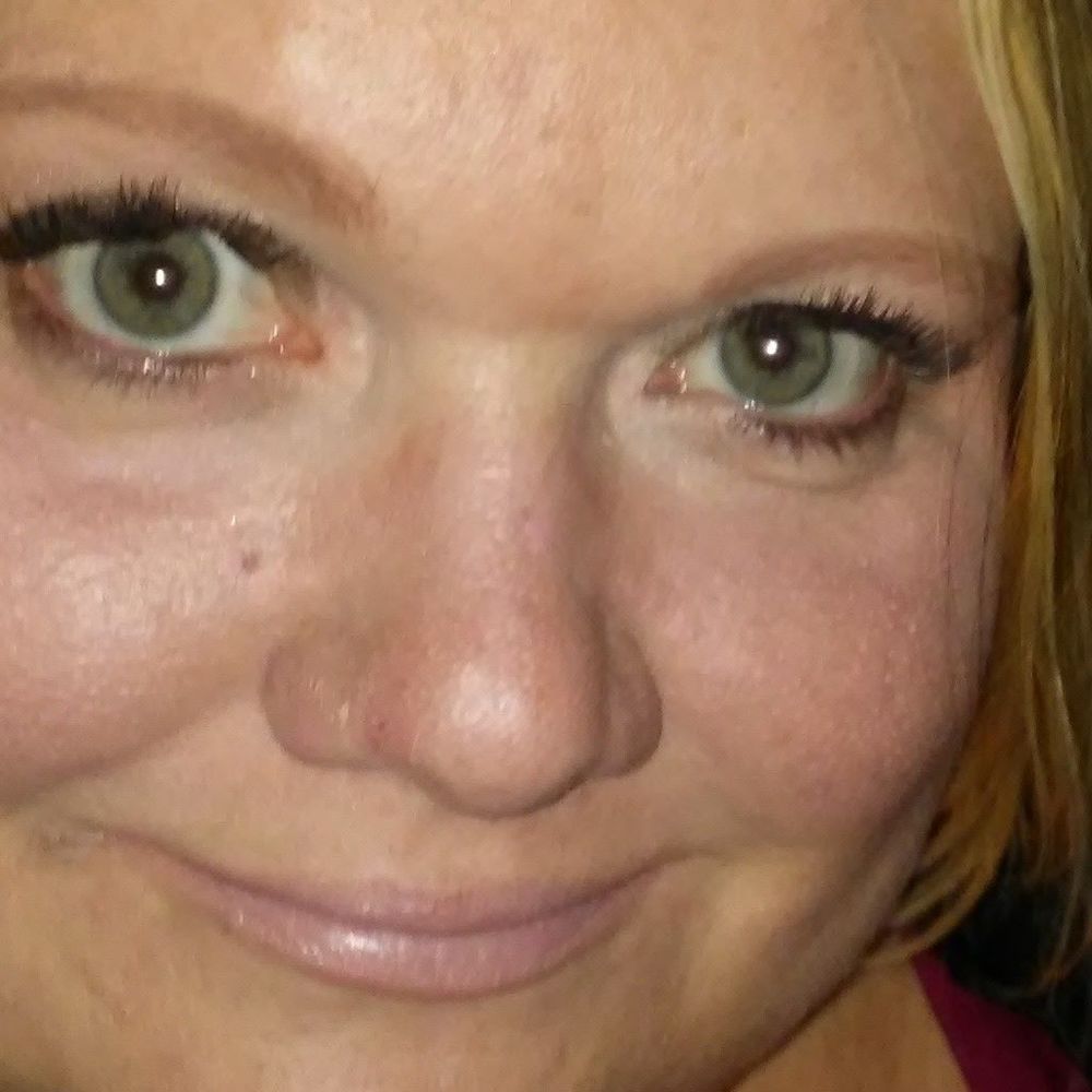 Meet your Posher, Desiree