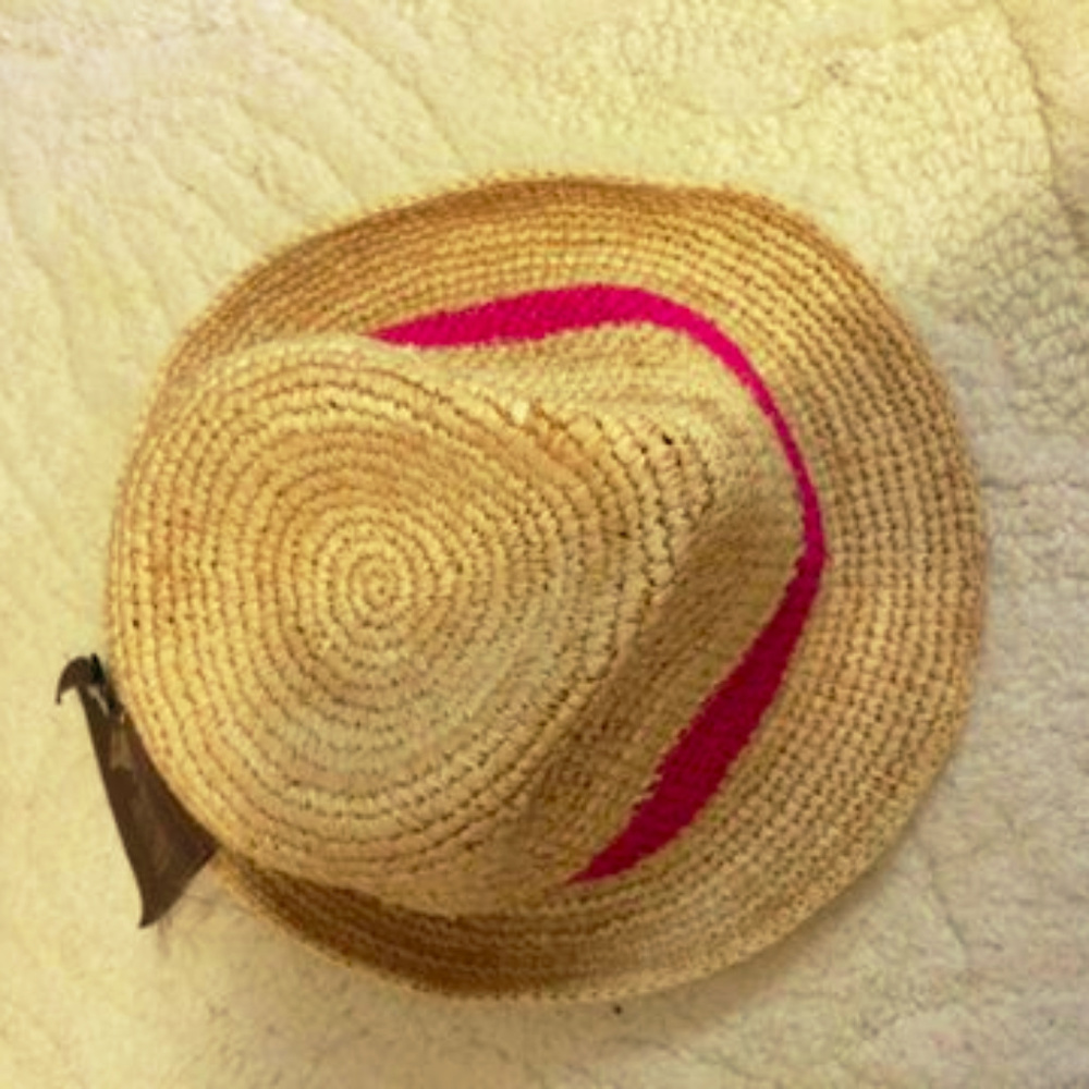 Collapsible woven hat - NWT