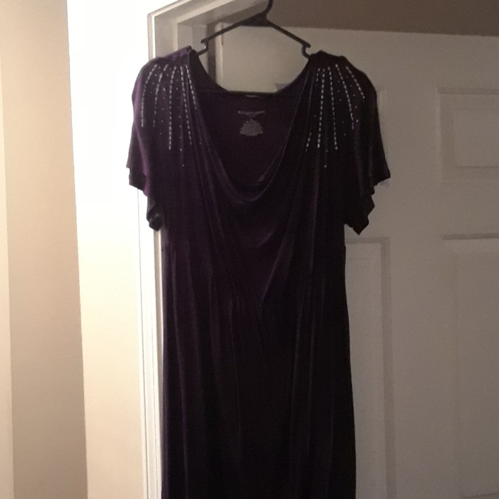 Dress - Picture 3 of 4