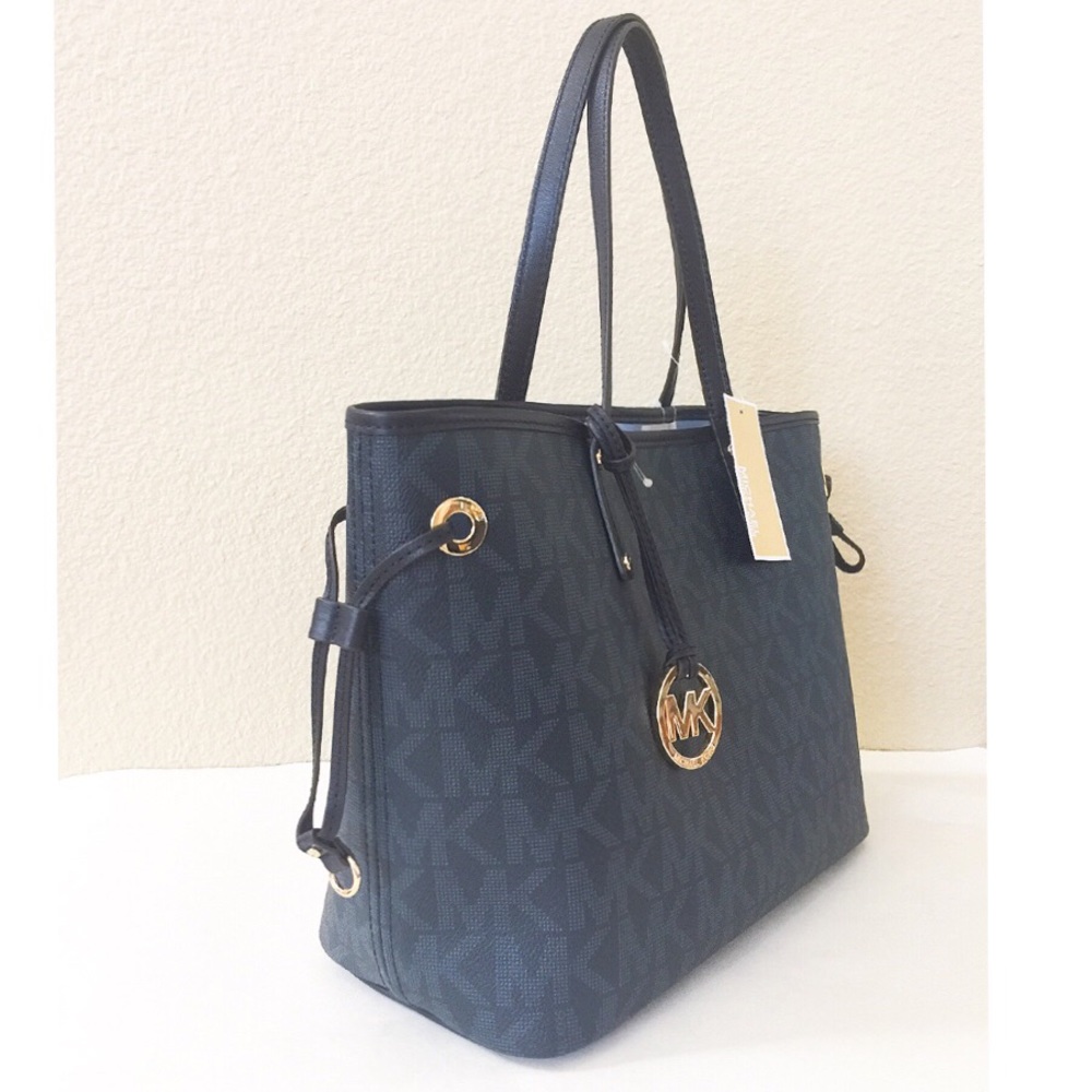 🎉Final Sale🎉Michael Kors jet set reversible tote - Picture 3 of 8