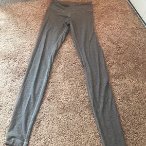 Lululemon wunder under size 4