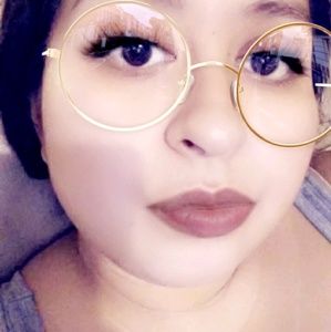 Meet your Posher, Francesca