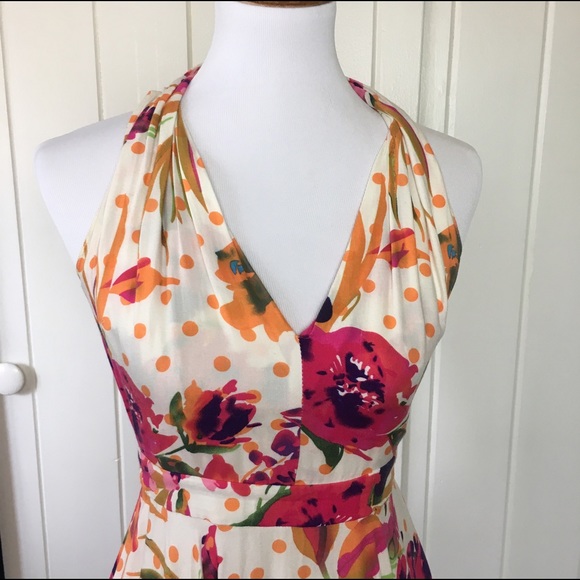 💕Fit and flare style Floral dress💕 - Picture 4 of 7