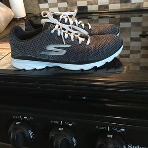 Skechers walking/running shoe