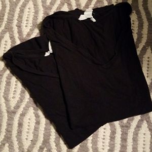 Black vneck tees