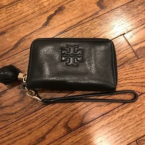 Tory burch clutch . Black soft leather