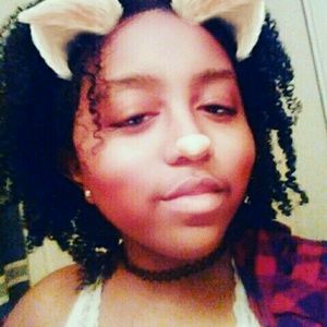 Meet your Posher, Deonna