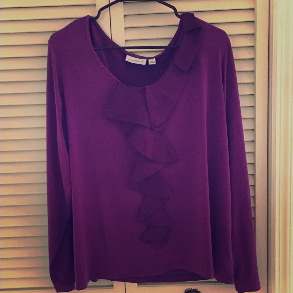 Gorgeous deep purple Susan Graver top with ruffles