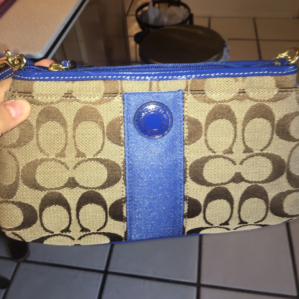 Coach Wristlet (BRAND NEW!)
