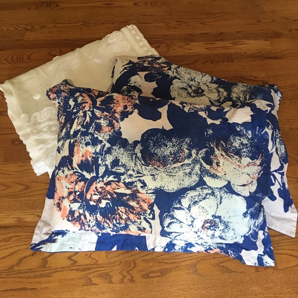 Plum and Bow Pillow Shams