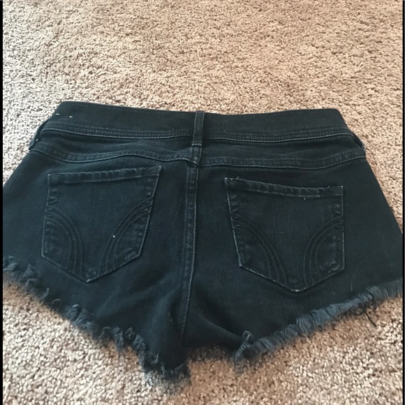 Hollister black shorts size 1 - Picture 2 of 3