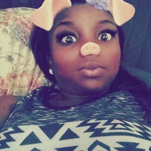 Meet your Posher, Monica