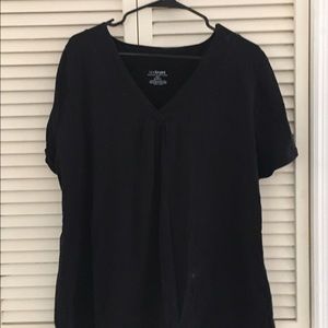 Layne Bryant V-neck black basic T-shirt