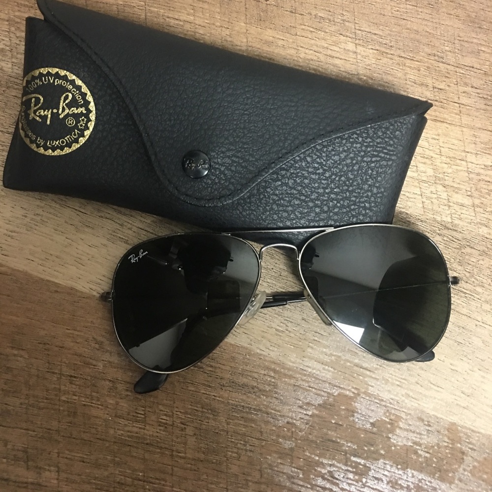 Ray Ban aviators authentic.