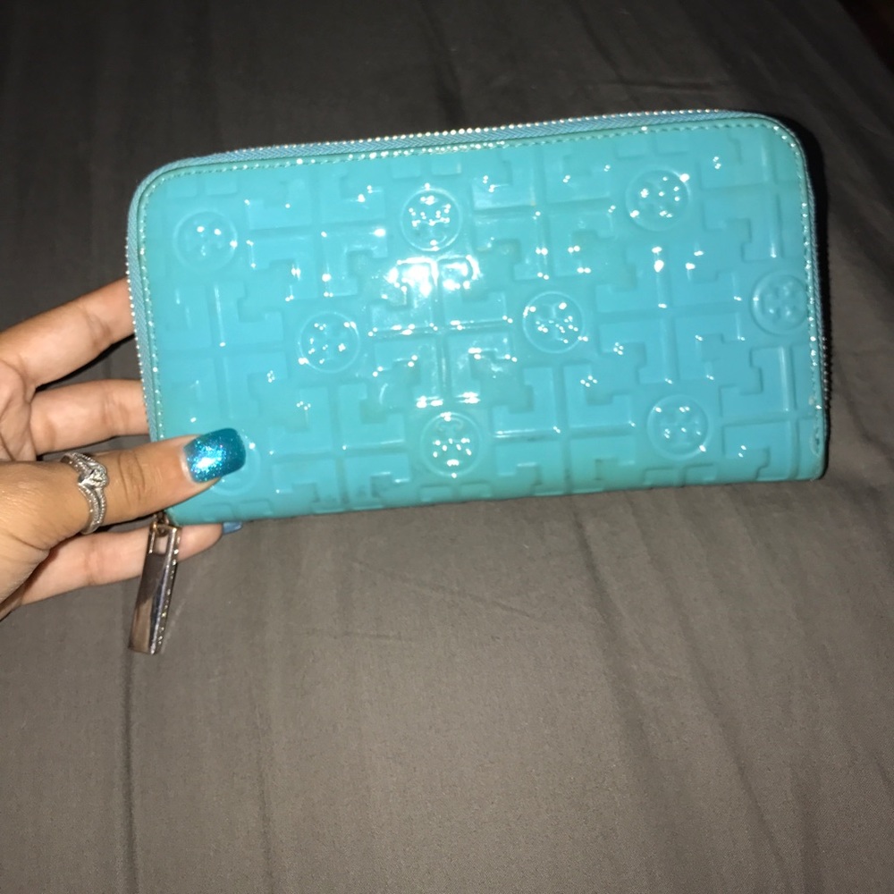 Tory burch authentic patent wallet