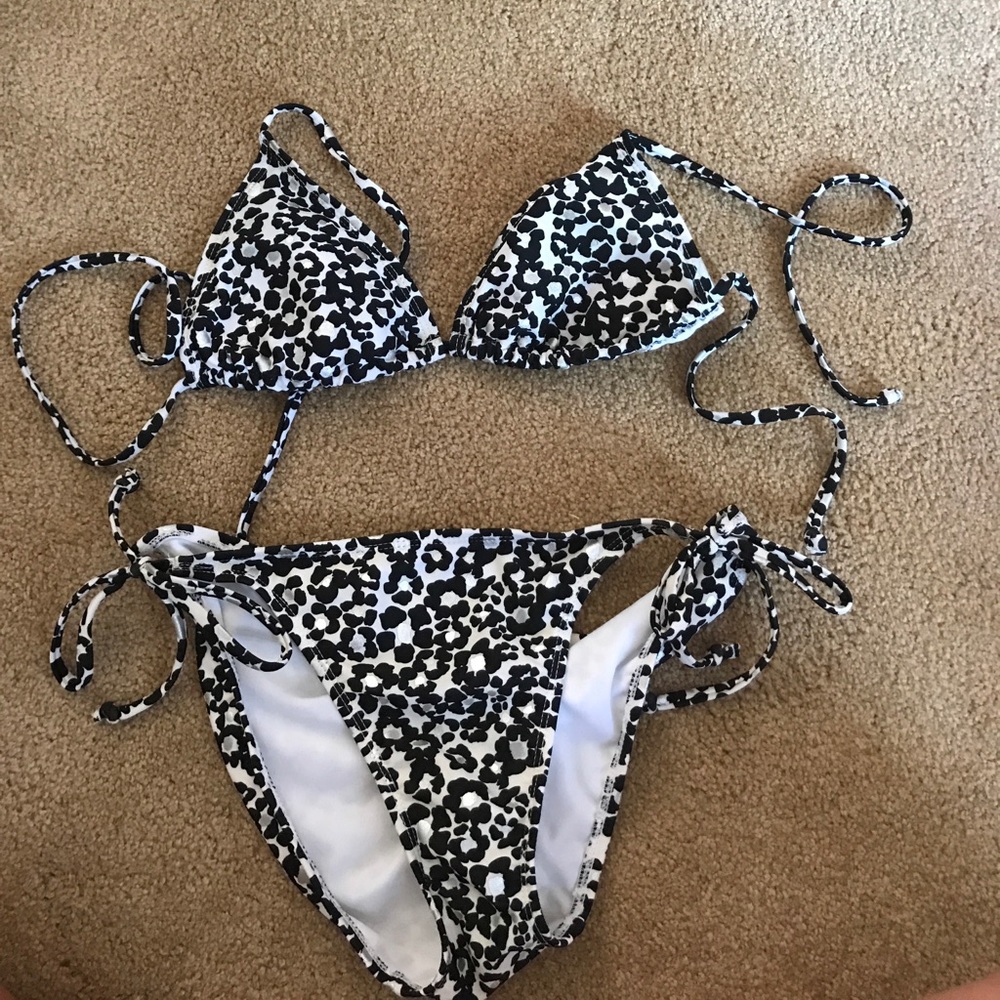 Black and white cheetah swim suit