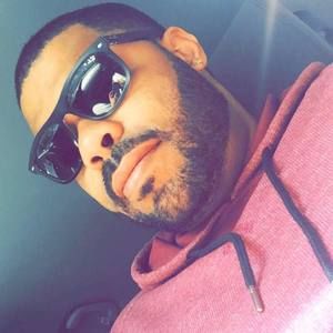 Meet your Posher, Akil