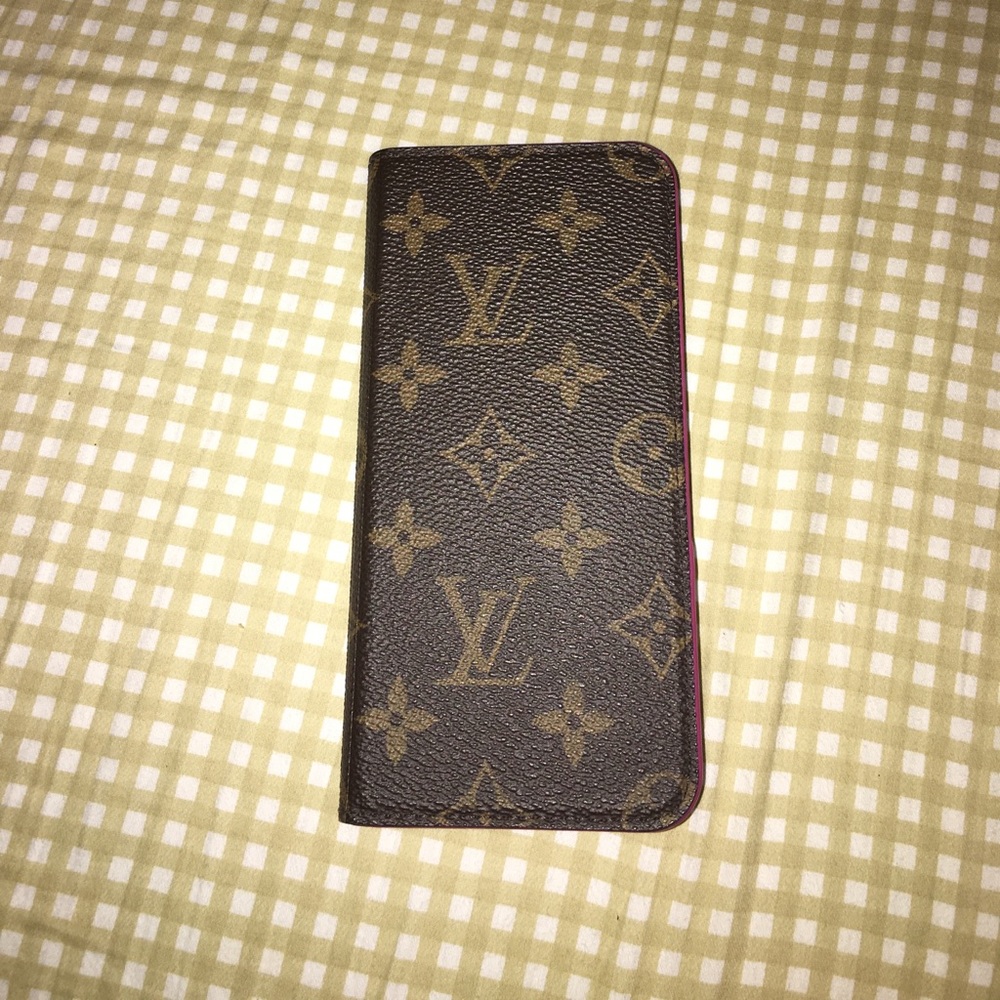 Louis Vuitton iPhone Foilio
