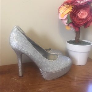 Sz. 12 silver glitter shoes