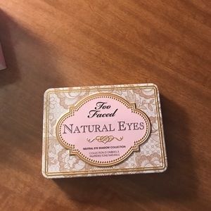 Too faced Natural Eyes eyeshadow palette