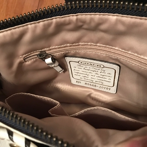 Authentic Coach Purse - Picture 2 of 3