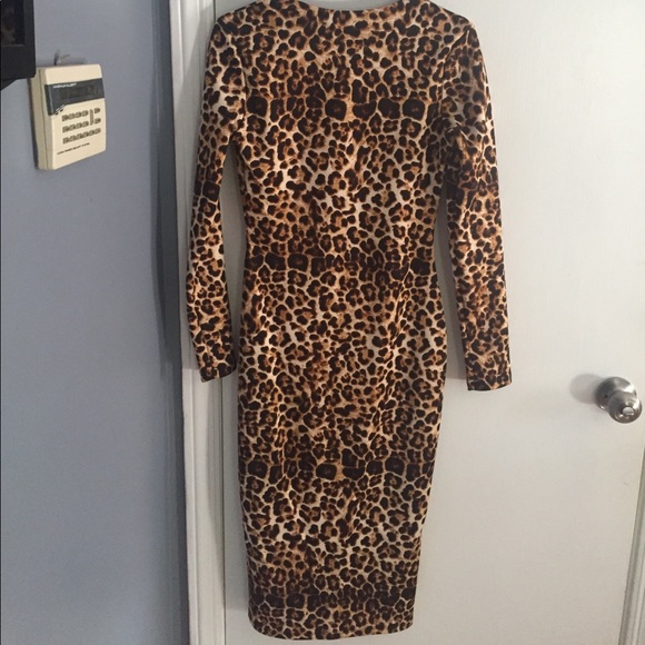 Leopard Slit Front Midi Dress. Size: Medium - Picture 5 of 5