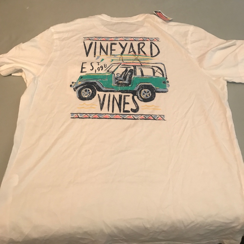 Vineyard Vines Graphic Pocket Tee. Surf Ride. NWT