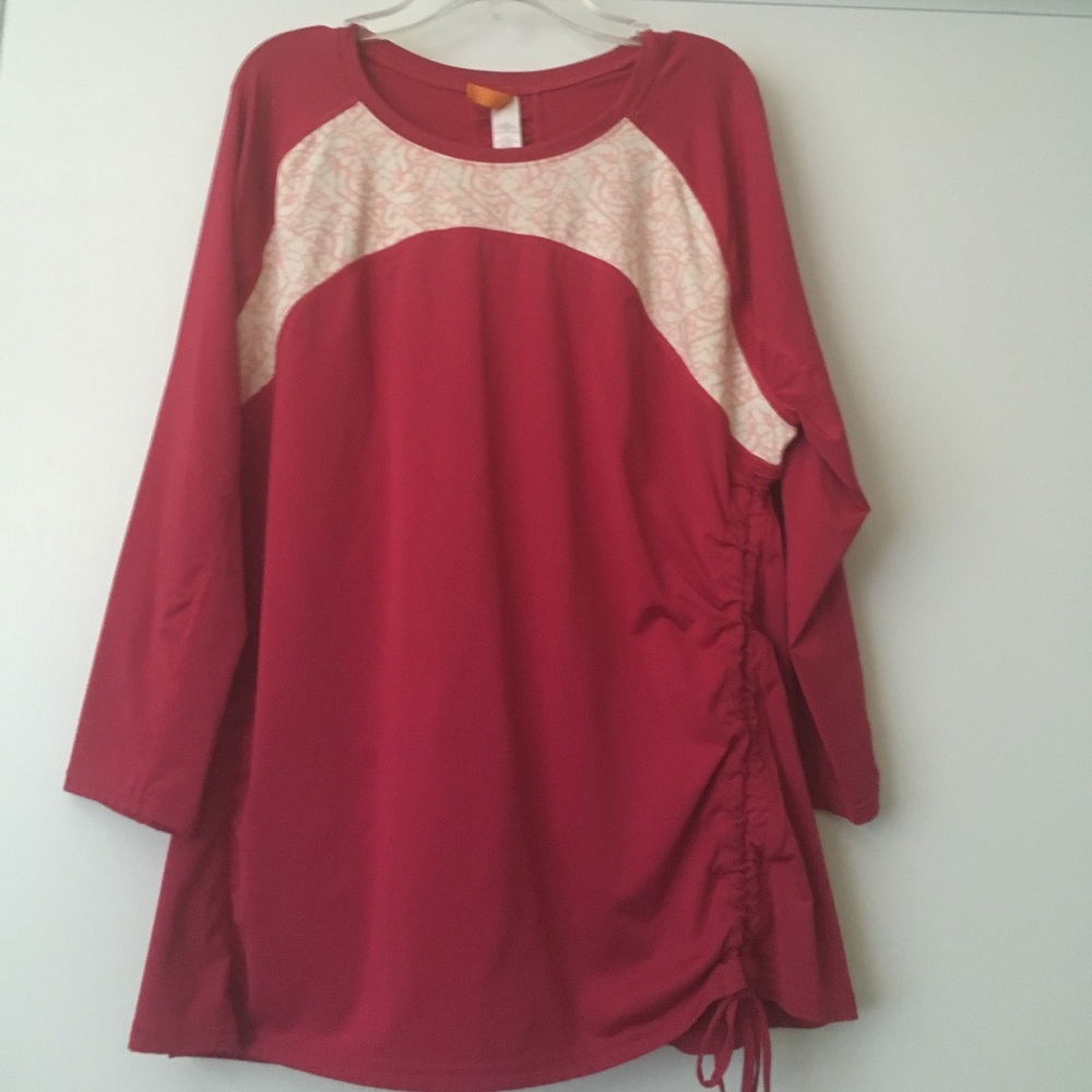Lucy Activewear Top