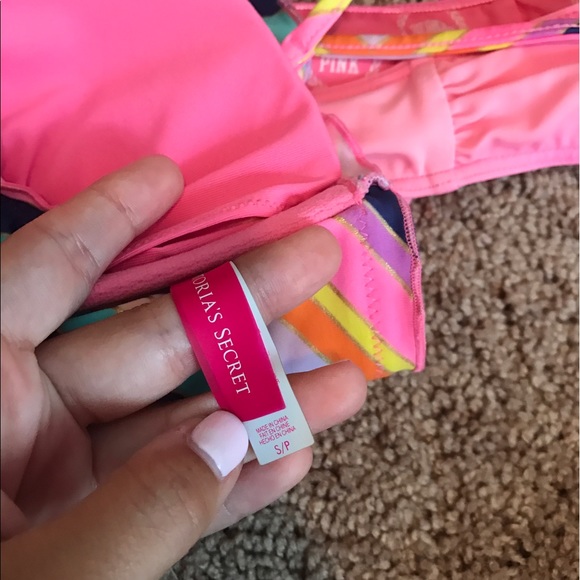 Pink bikini top size small - Picture 2 of 2