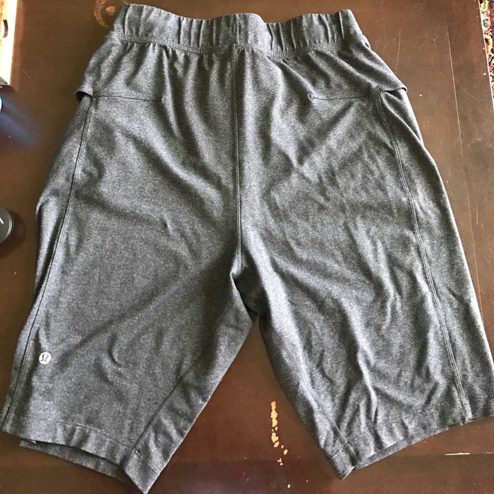 Lulu lemon sweat short sz medium
