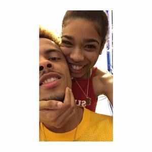 Meet your Posher, Ariel