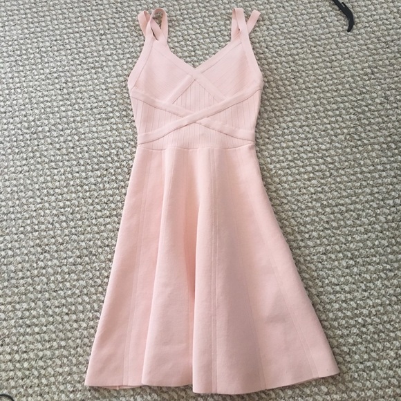 Guess dress - Picture 1 of 3
