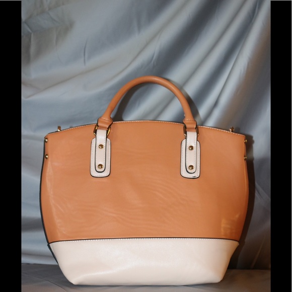 Purse - Picture 1 of 3