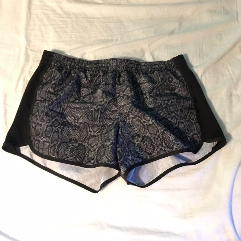 L Danskin Now Athletic Dri Fit Shorts