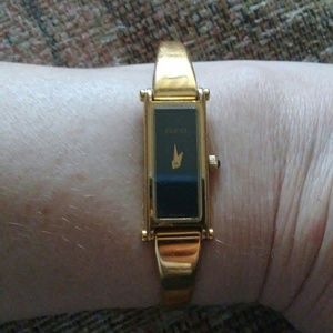 Gucci bracelet watch