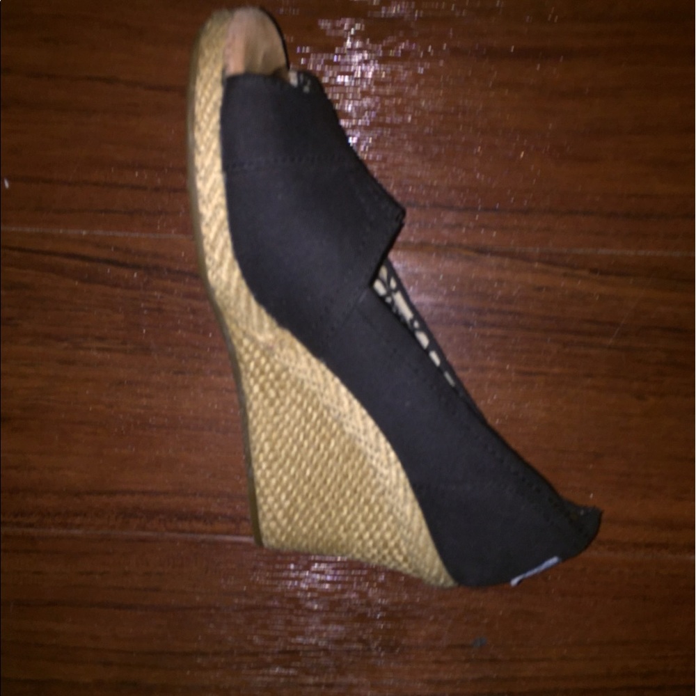 Used Black TOMS Wedges Size 5.5