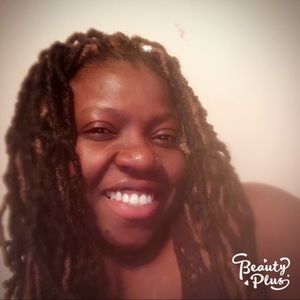 Meet your Posher, Shella