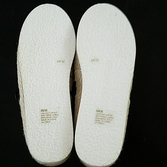 Never worn before Lucky Shoes - Picture 4 of 4