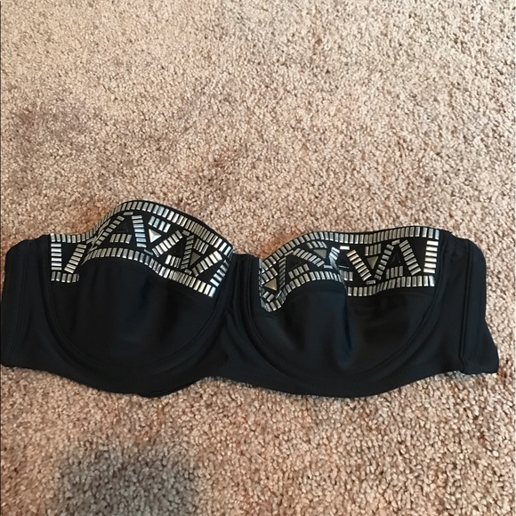 Target bikini top size medium - Picture 1 of 2
