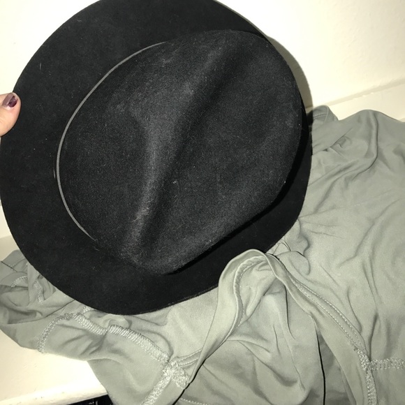 hat - Picture 3 of 3