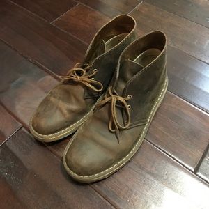 Clark's Desert Boots Size 7.5 US