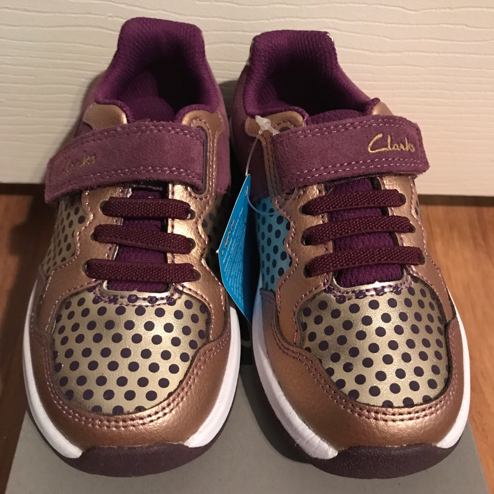 Clarks Light Up Shoes- toddler sz 9