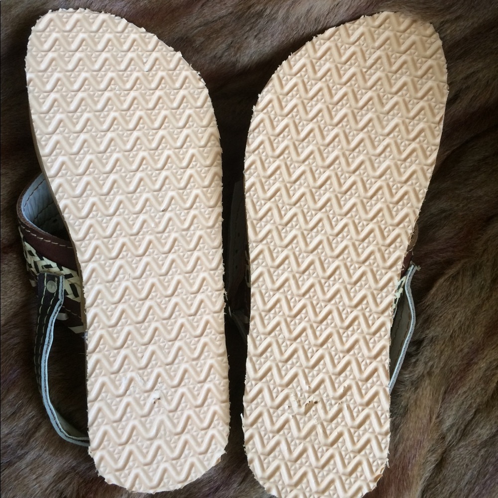 Sandals - Picture 3 of 3