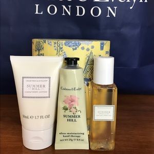 Summer Hill travel set with hat box