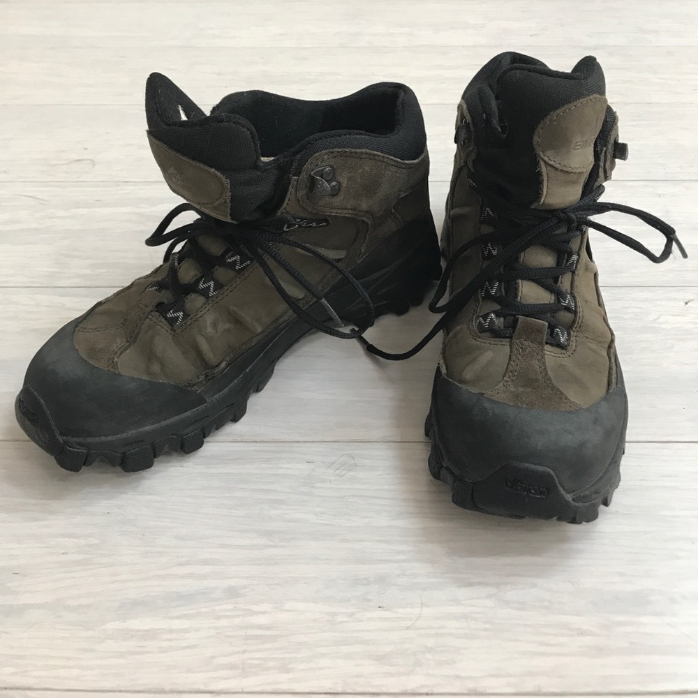 EMS hiking boots 8.5 NEVER WORN!!