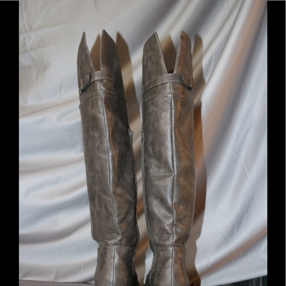 Gray Boots - Picture 3 of 4